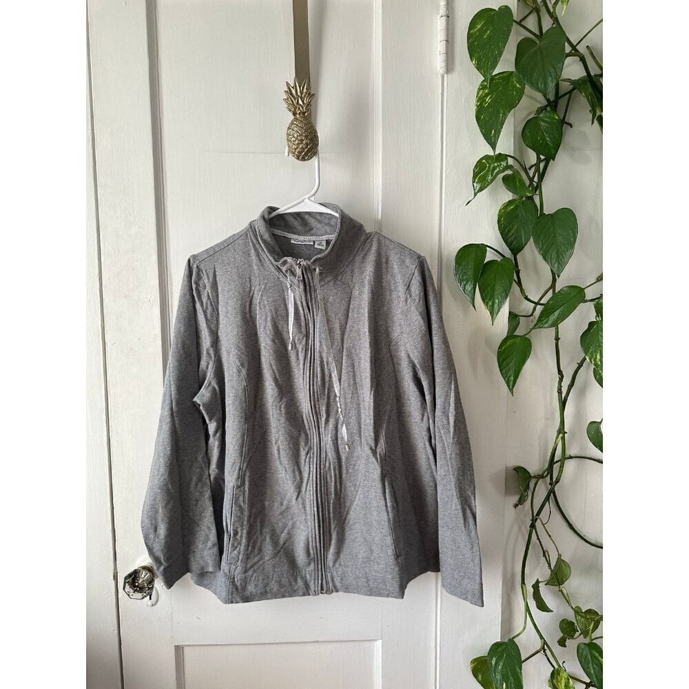 Croft and barrow women’s size one X – large gray sweater